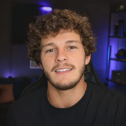 André Hoffmann, criador do Método Express, em seu estúdio